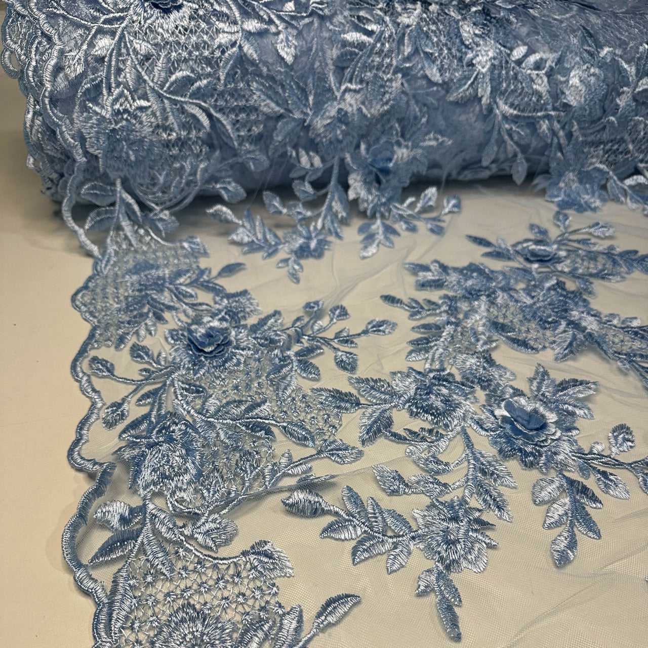 Tule Bordado London 3D - Azul Bebê