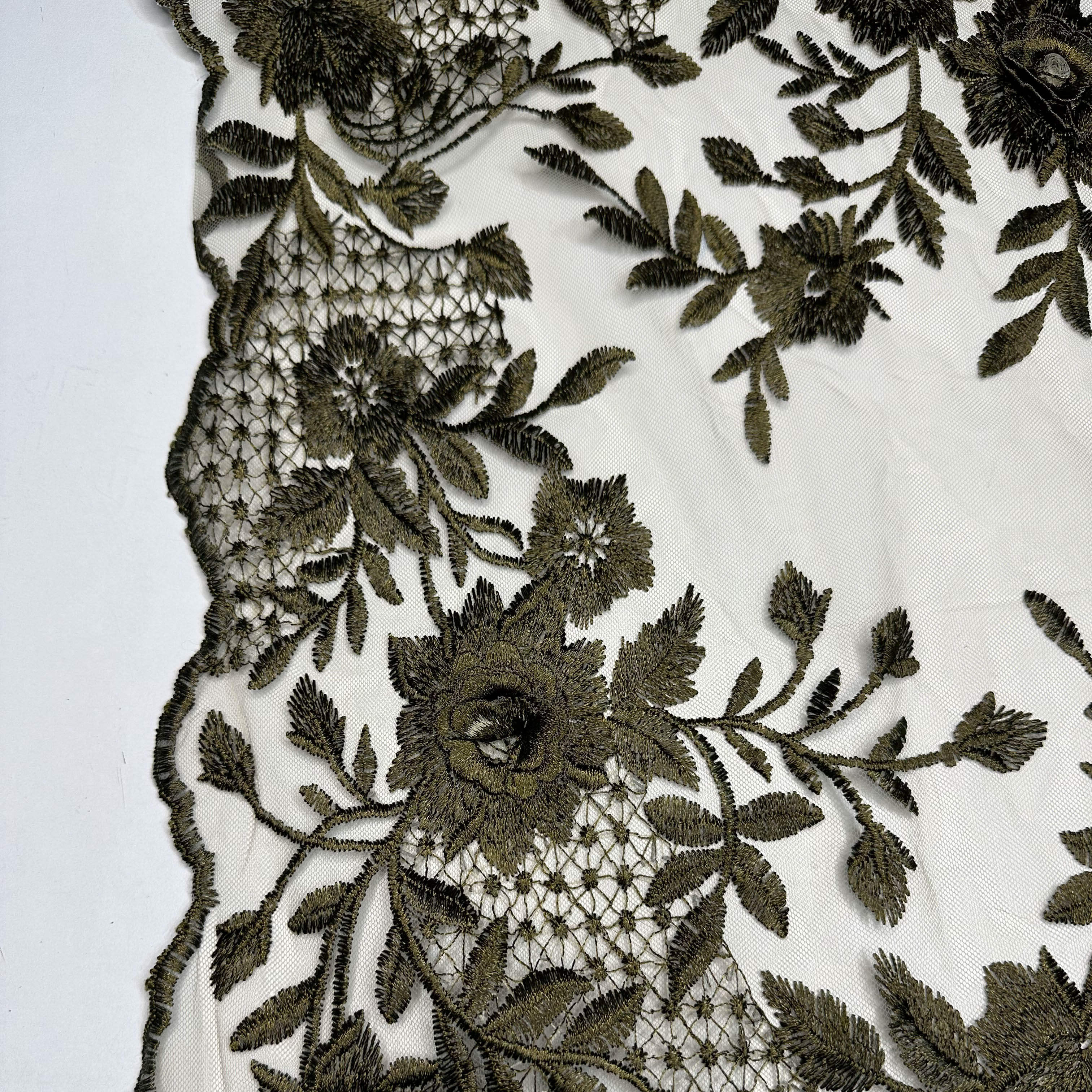 Tule Bordado London 3D - Verde Musgo