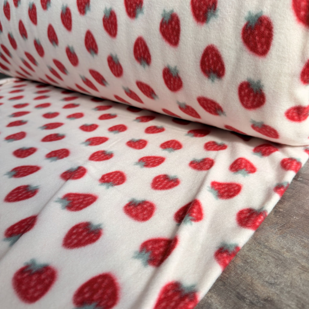 Soft estampado morango fundo branco