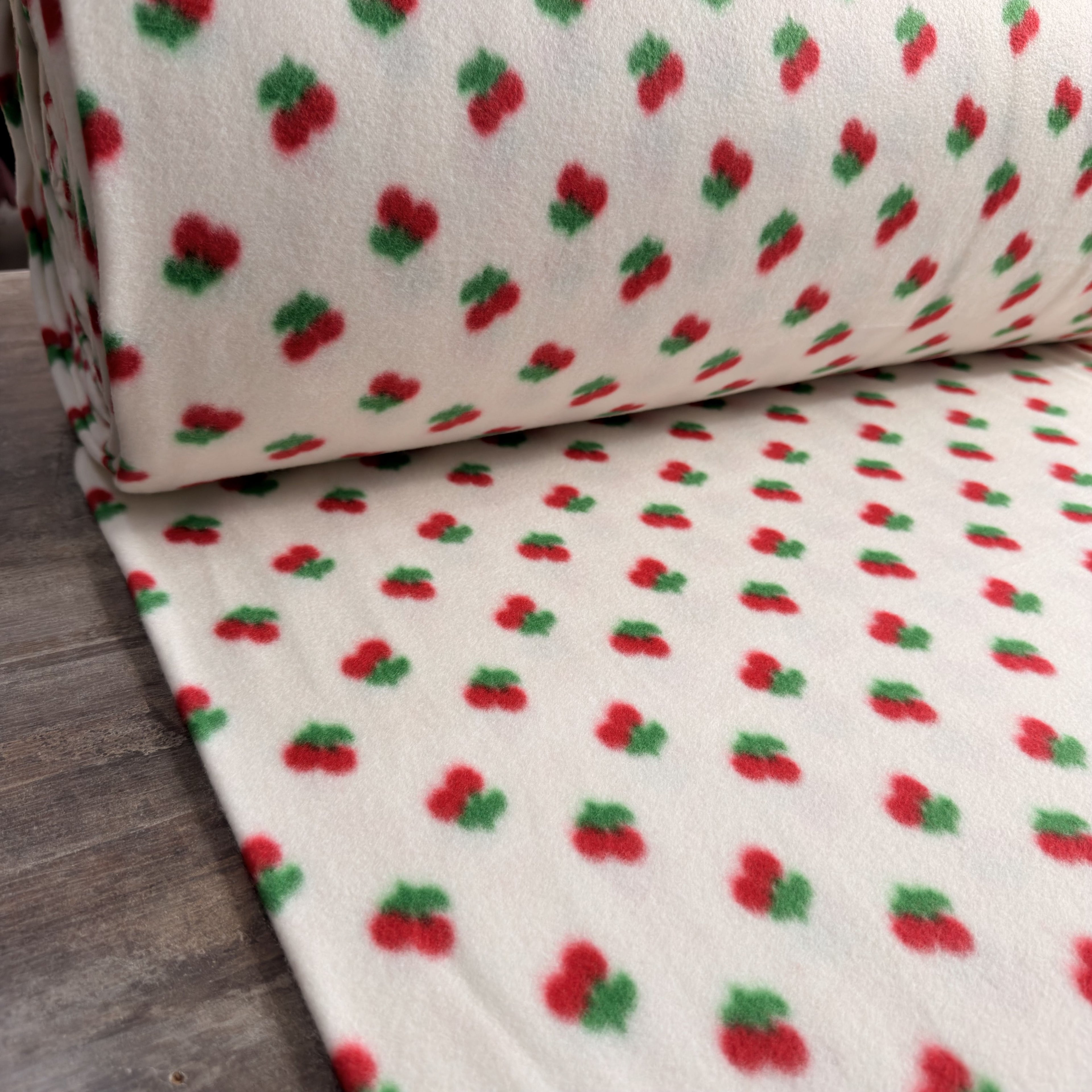 Soft estampado cereja fundo branco