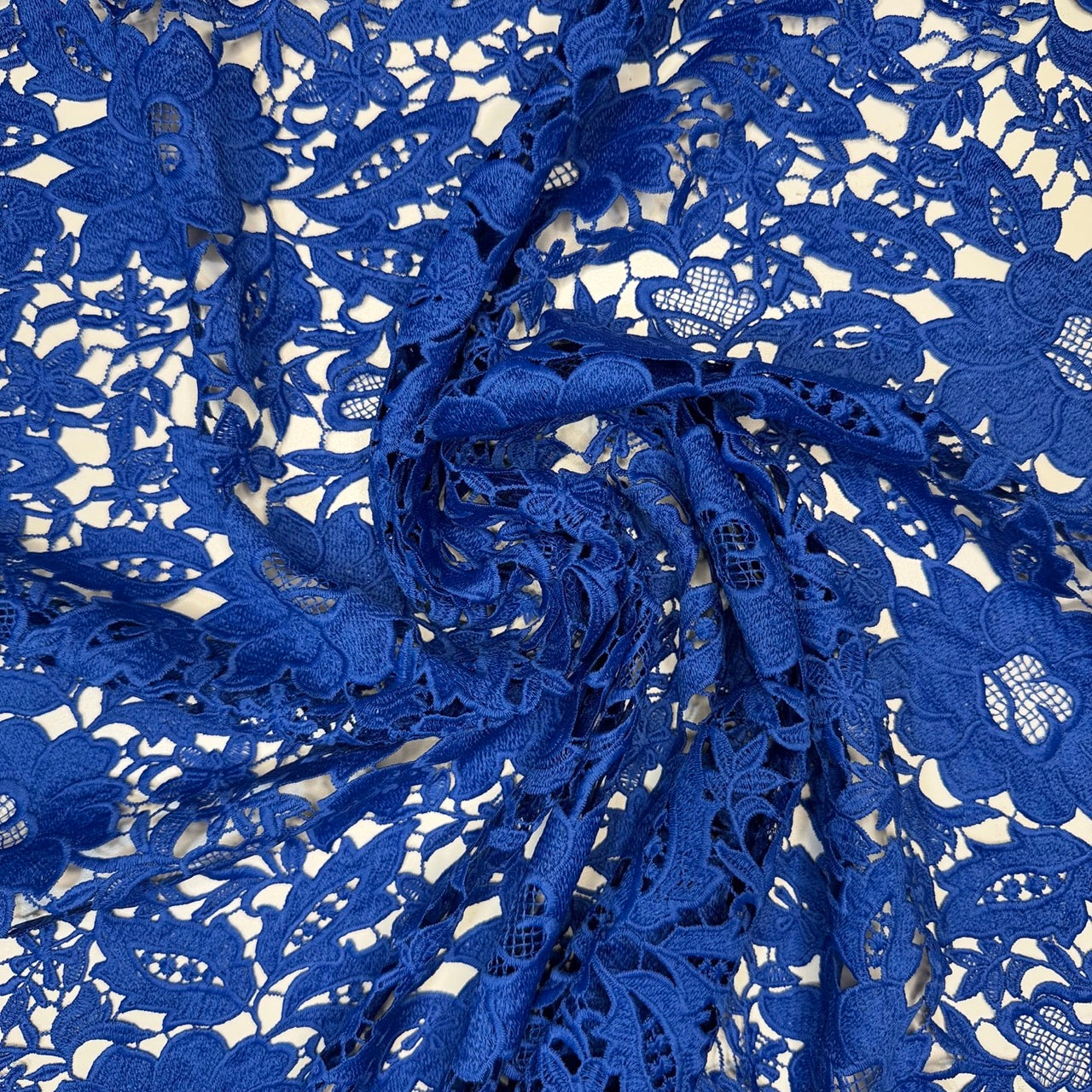 Tecido Guipir Floral Vazado Azul Royal