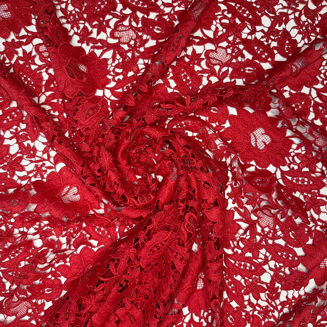 Tecido Guipir Floral Vazado Vermelho
