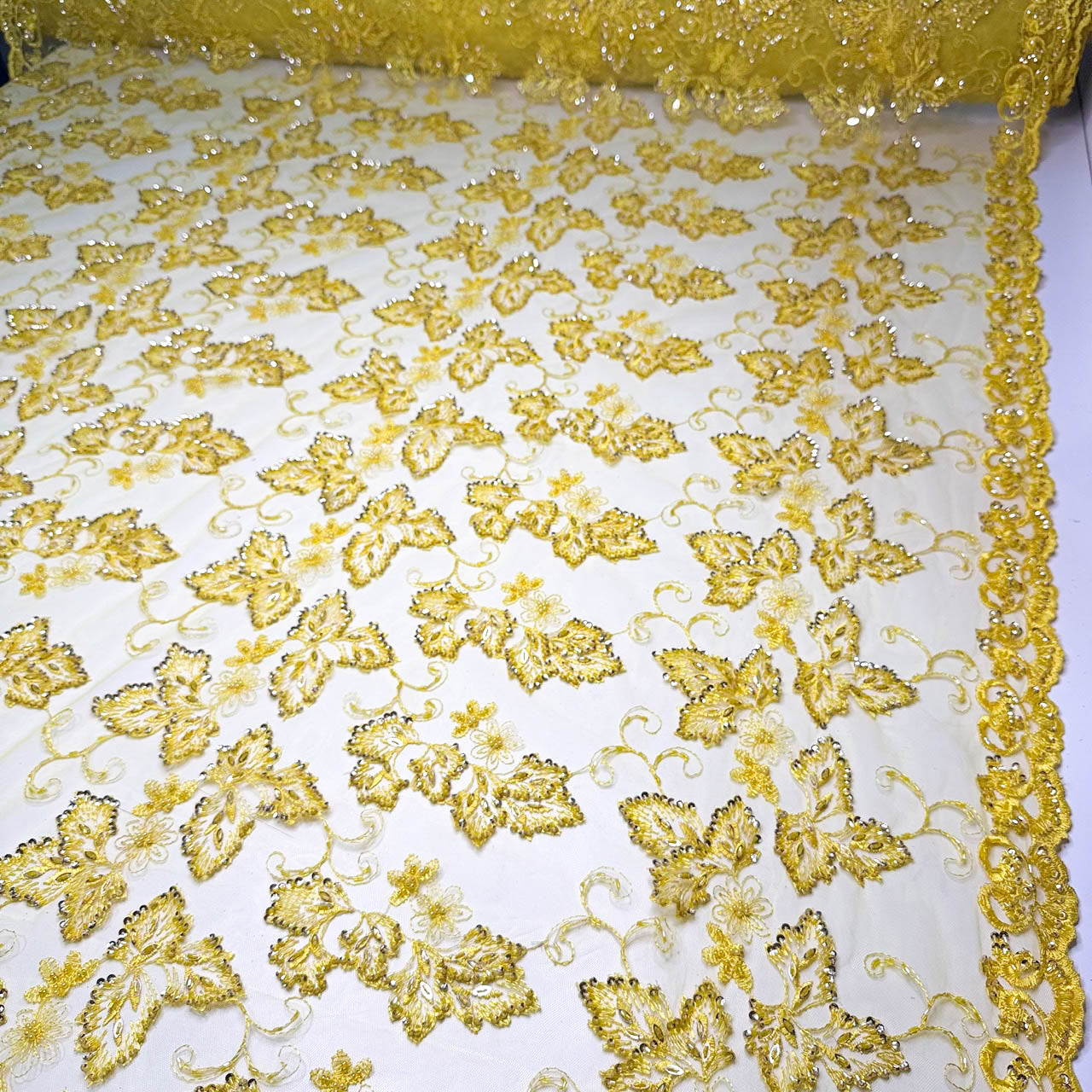 Tule Bordado Pedraria Dobo Amarelo