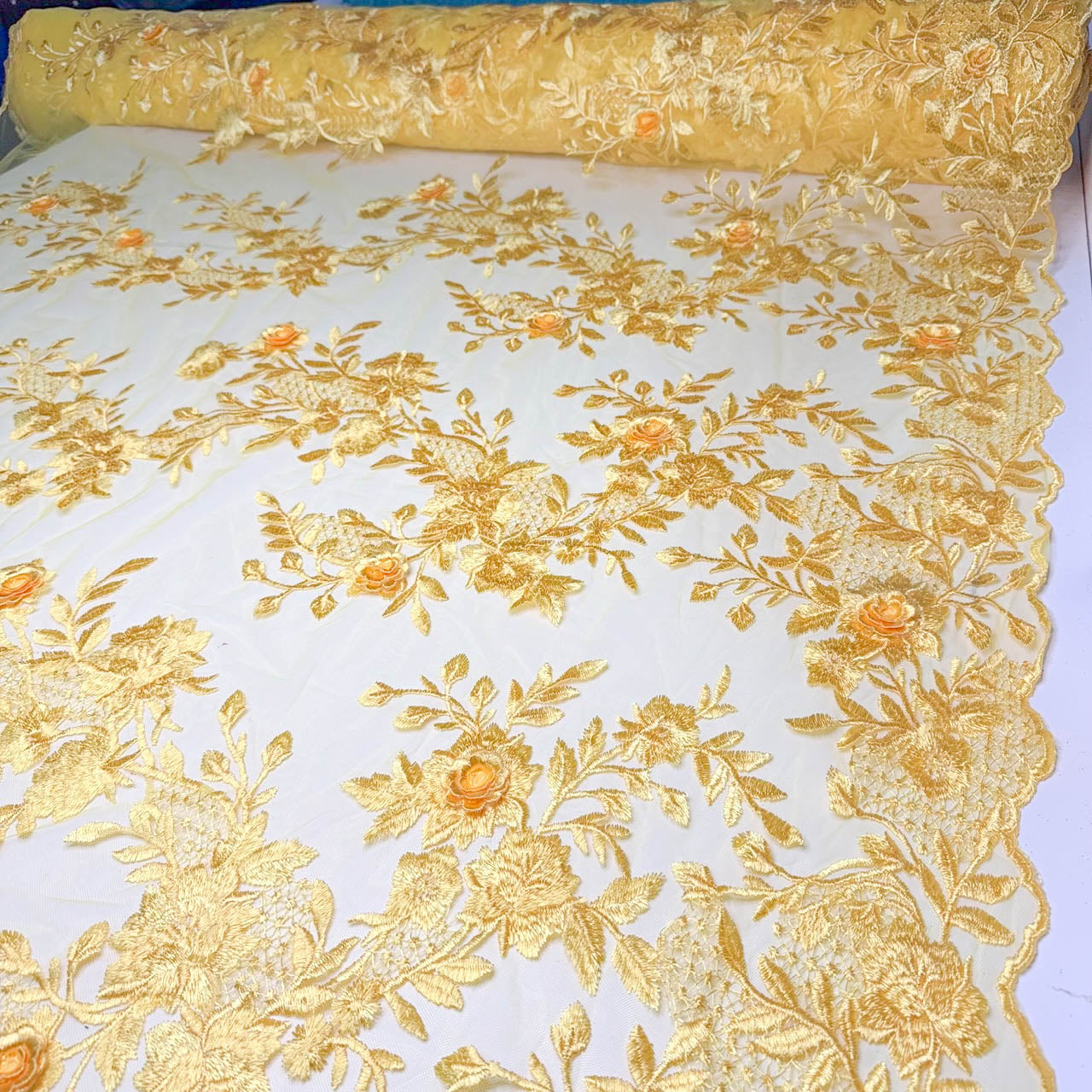 Tule Bordado London 3D - Amarelo Gold