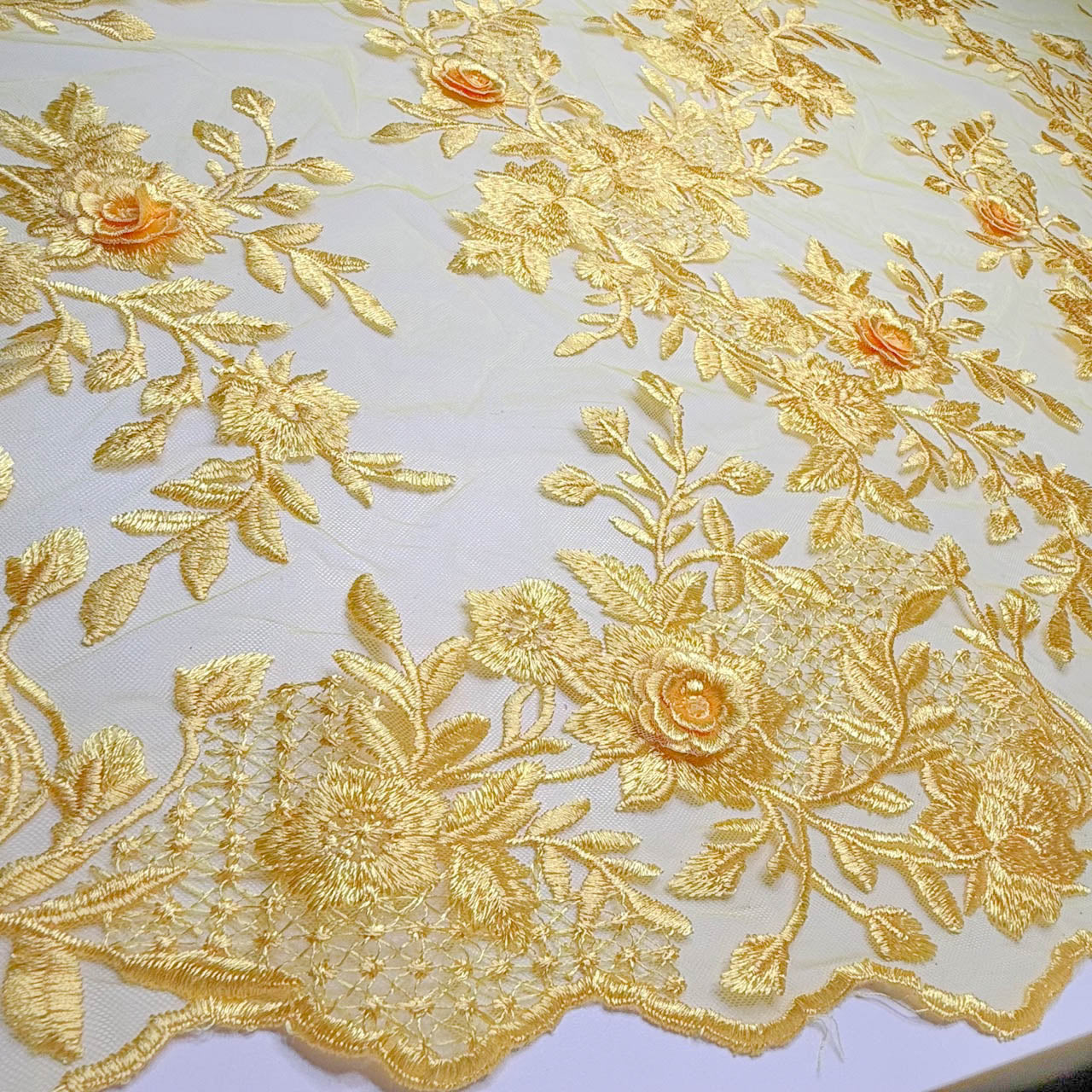 Tule Bordado London 3D - Amarelo Gold