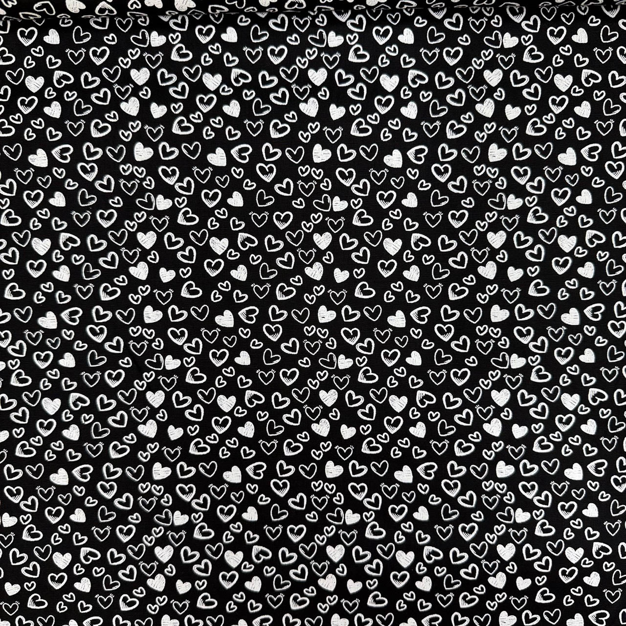 Tricoline Estampado Mini Corações Preto