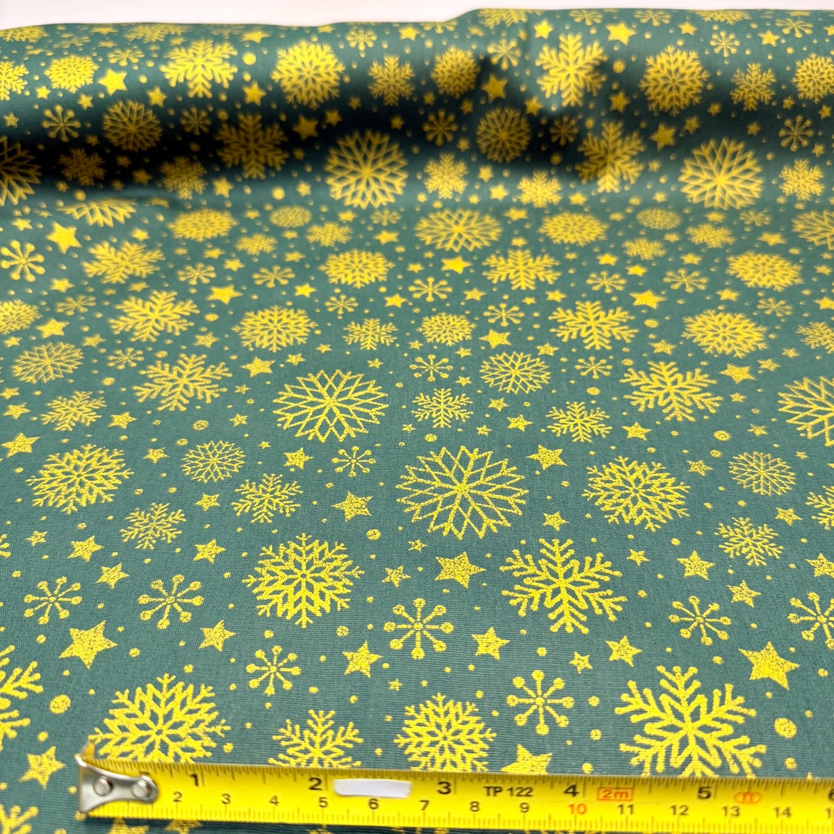 Tricoline Estampado Natal Flocos Fundo Verde